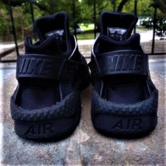 Nike Air Huarache Triple Black - Picture 8 of 9